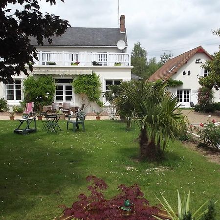 Bed and Breakfast O Tour Du Monde Cellettes  Esterno foto