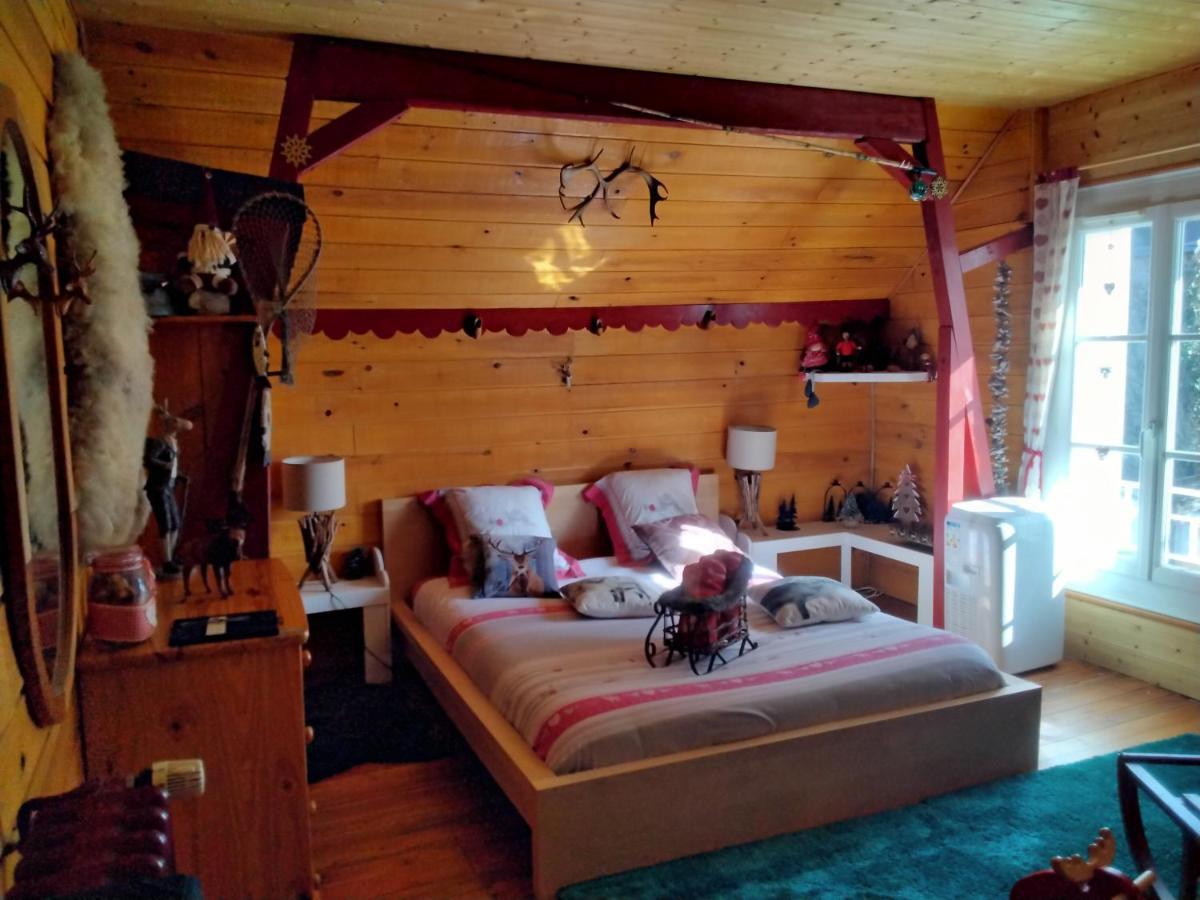 Bed and Breakfast O Tour Du Monde Cellettes  Esterno foto