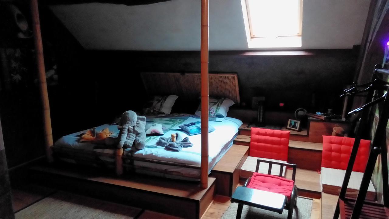 Bed and Breakfast O Tour Du Monde Cellettes  Esterno foto