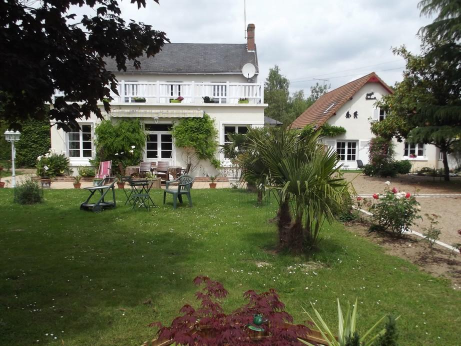 Bed and Breakfast O Tour Du Monde Cellettes  Esterno foto