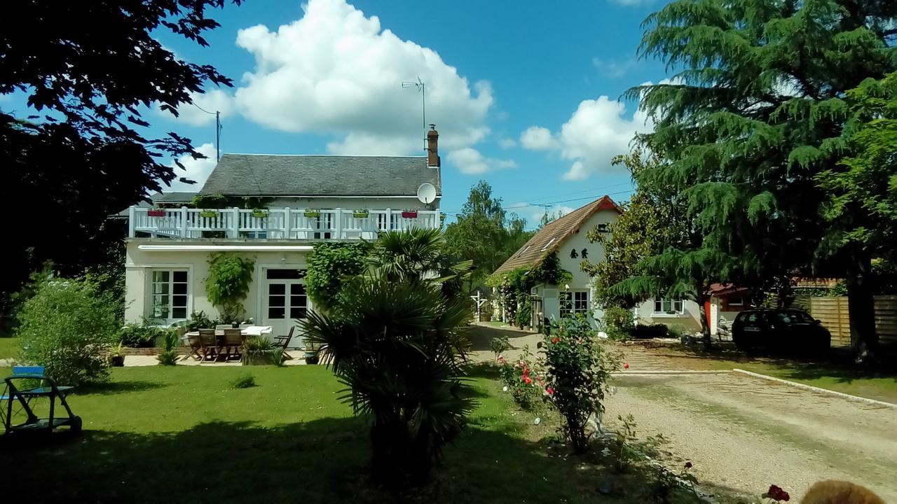 Bed and Breakfast O Tour Du Monde Cellettes  Esterno foto