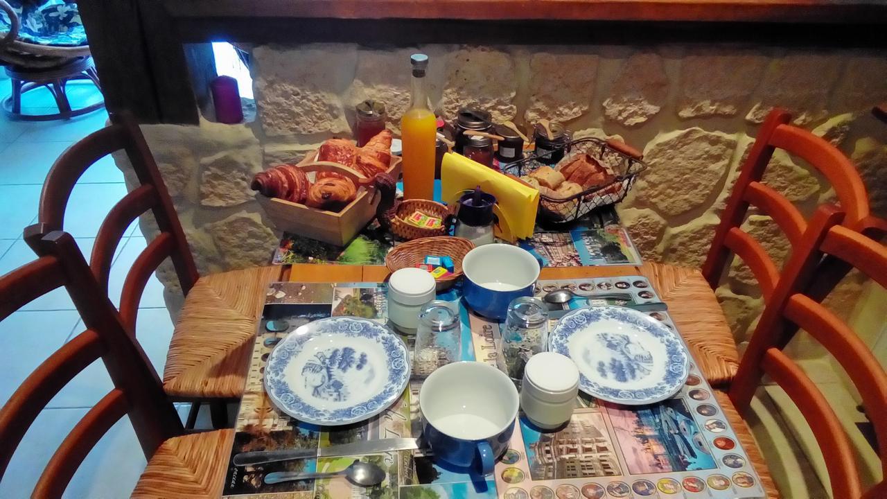 Bed and Breakfast O Tour Du Monde Cellettes  Esterno foto