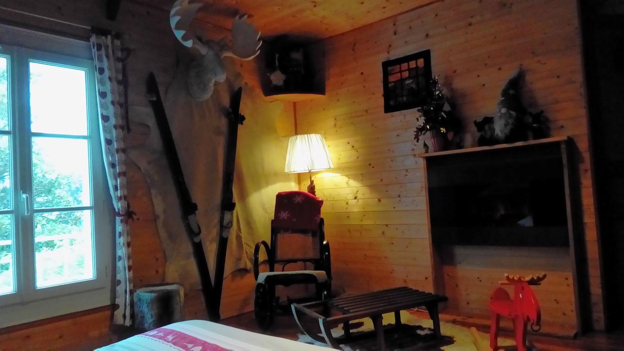 Bed and Breakfast O Tour Du Monde Cellettes  Esterno foto